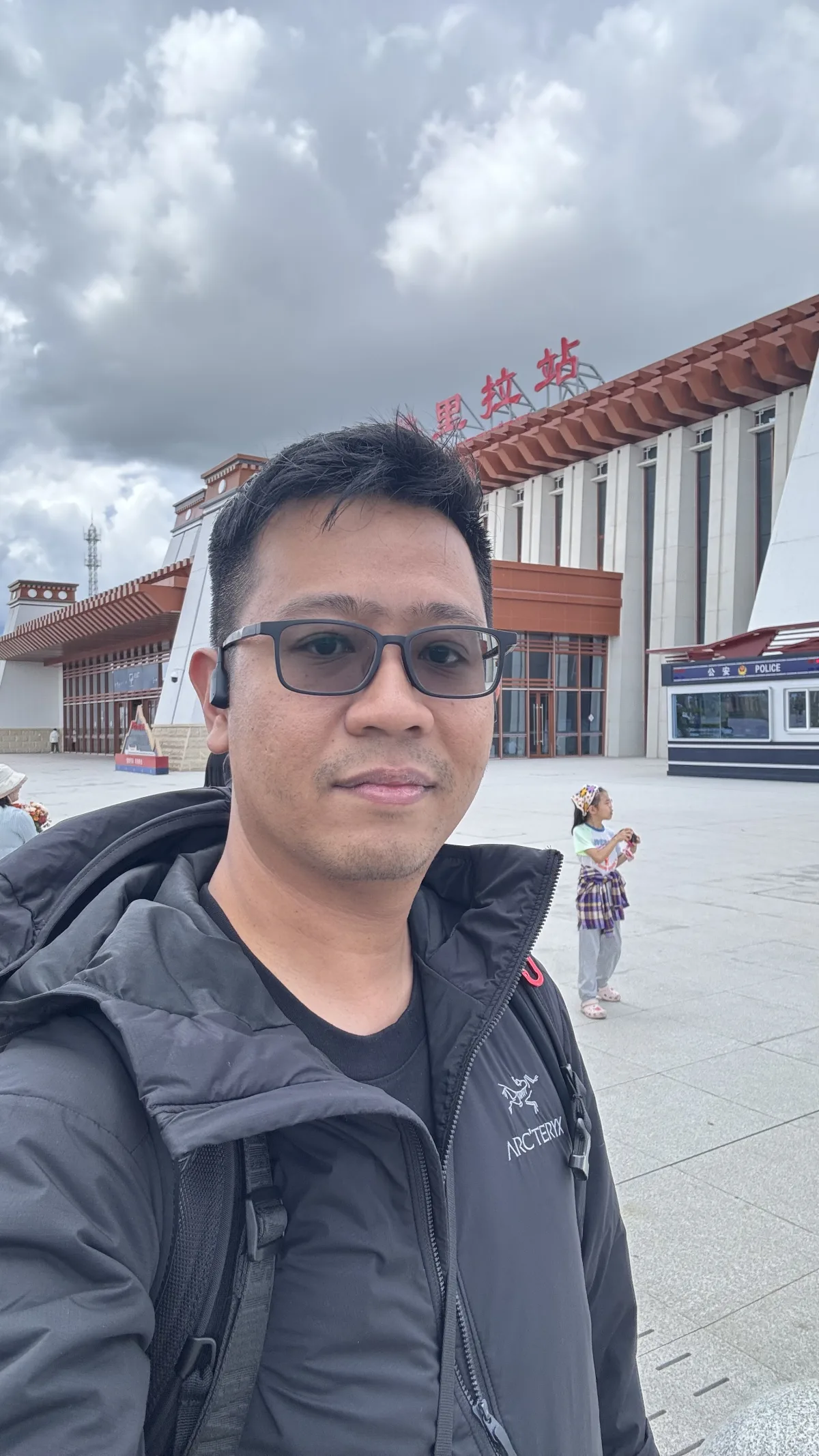Zahid Aramai gazing across Arabian Desert dunes at golden hour